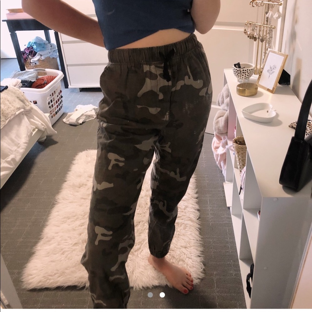 camo pants - Picture 2 of 2